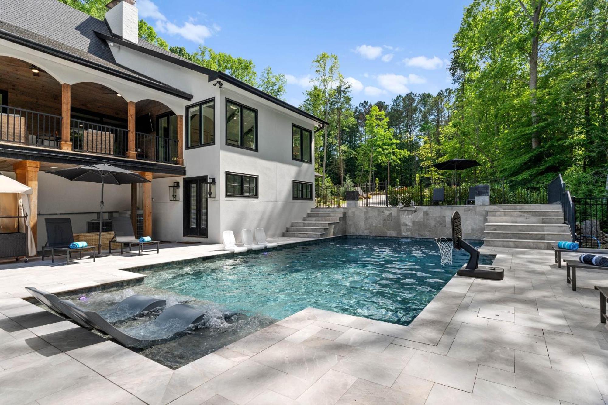 Take It To The Bank By Avantstay New Pool Hot Tub Sleeps 16 Denver Exterior photo